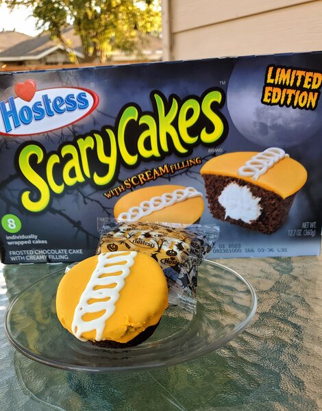 The hostess scary cakes, a packet view