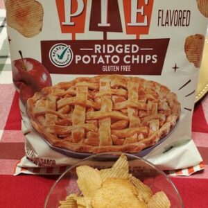 A bowl full of heb apple pie potato chips